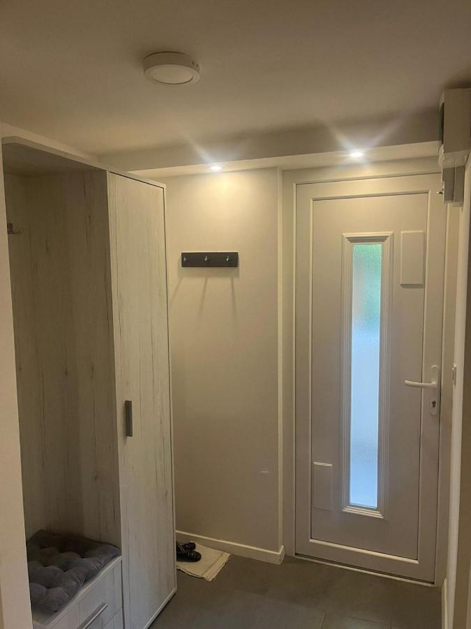 Studio Apartman Nada Zagabria Esterno foto